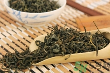 過期的茶葉有什么作用？隔夜的茶葉有什么作用？