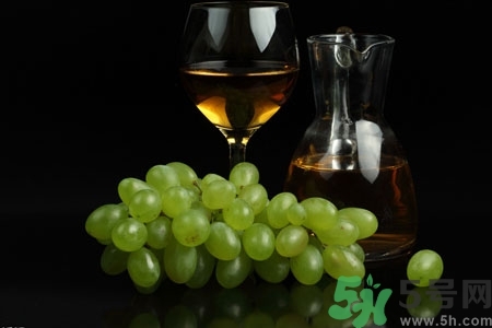 紅酒開瓶器怎么用？沒有開瓶器怎么開紅酒？