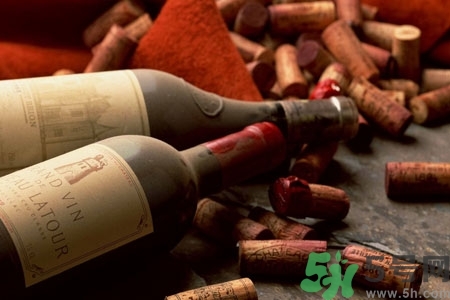 紅酒開瓶器怎么用？沒有開瓶器怎么開紅酒？