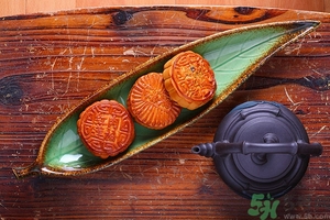 冰皮月餅和普通月餅的區(qū)別 蘇式月餅和廣式月餅的區(qū)別？