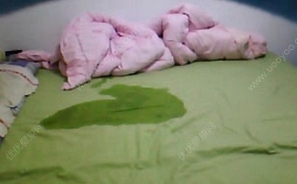 15歲男孩為什么會(huì)尿床？15歲男孩尿床怎么治療？