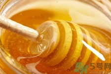 ?蜂蜜怎么吃才有營養(yǎng)？蜂蜜的鑒別方法是什么？