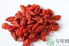 枸杞子泡酒可以壯陽嗎？枸杞子泡酒有副作用嗎？