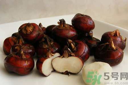 荸薺的營養(yǎng)價值是什么？荸薺一次可以吃多少？