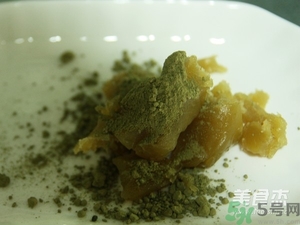 水晶月餅用的什么粉？水晶月餅的做法及配方