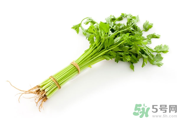 芹菜汁能去斑嗎？芹菜汁可以做面膜嗎？