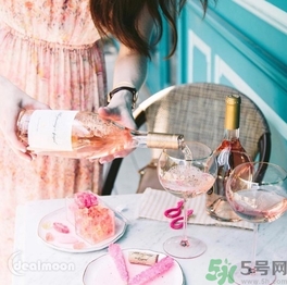 玫瑰紅酒軟糖哪里買？玫瑰紅酒小熊軟糖多少錢？
