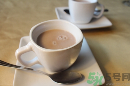 為什么喝奶茶后睡不著覺？喝奶茶會失眠怎么辦？