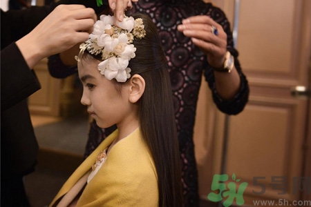 9歲女生的標(biāo)準(zhǔn)身高體重是多少？9歲女生正常身高體重是多少？