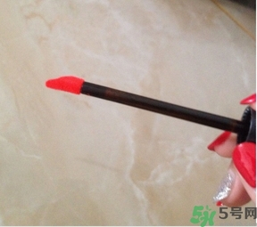菲詩小鋪水墨絢染水潤唇彩怎么樣？菲詩小鋪唇彩好用嗎？