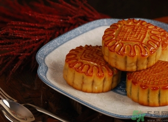 蓮蓉月餅的保質(zhì)期是多久？蓮蓉月餅怎么保存？