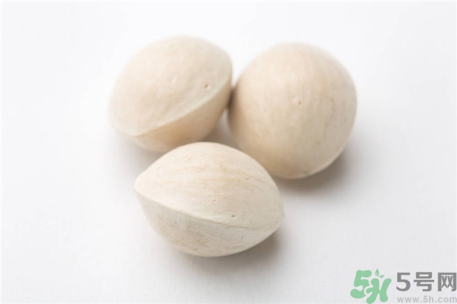 白果什么時(shí)候成熟？沒(méi)熟的白果能不能吃？