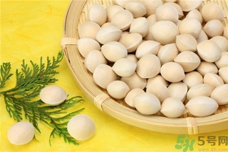 白果什么時(shí)候成熟？沒(méi)熟的白果能不能吃？