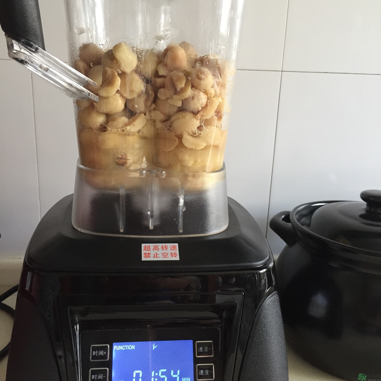 蓮蓉月餅的餡料是什么？蓮蓉月餅的餡料怎么做？