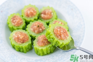 喝苦瓜汁會(huì)影響月經(jīng)嗎？來(lái)月經(jīng)可以喝苦瓜汁嗎？