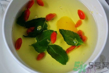 枸杞和檸檬能一起泡水喝嗎？檸檬枸杞茶的功效