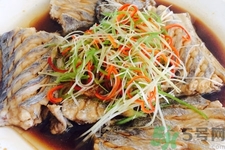 如何挑選新鮮魚？怎樣吃到不被污染的魚？