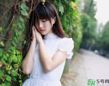 外陰瘙癢有灼熱感是怎么回事？外陰瘙癢有灼熱感怎么辦？