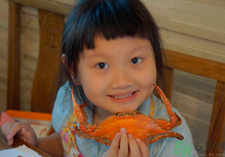 小孩吃螃蟹過(guò)敏怎么辦？小孩吃螃蟹過(guò)敏癥狀