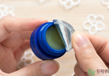 Blistex碧唇小藍(lán)罐好用嗎？怎么用？