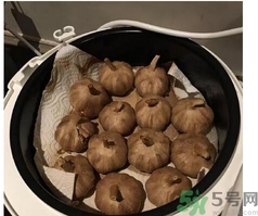 黑蒜可以補(bǔ)身體嗎？怎么自制黑蒜？