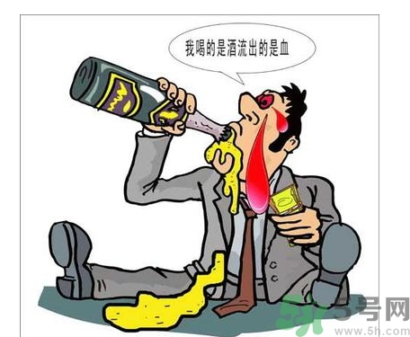 酒精中毒的早期癥狀有哪些？酒精中毒的癥狀有哪些？