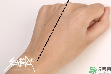the saem得鮮散粉怎么用？得鮮薄荷散粉使用方法