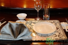開水燙餐具能消毒嗎？高溫能消毒餐具嗎？