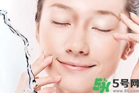 補(bǔ)水面膜怎么選擇？補(bǔ)水的面膜可以天天敷嗎？