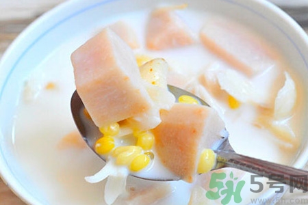 吃芋頭可以喝牛奶嗎？吃芋頭喝牛?奶有什么好處？
