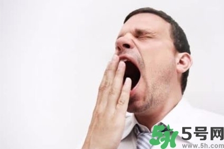 下午犯困怎么辦？犯困按摩什么穴位效果最快？
