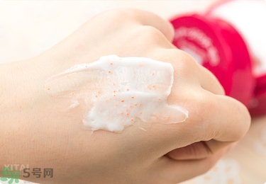資生堂護(hù)手霜怎么樣？資生堂護(hù)手霜100g紅罐好用嗎？