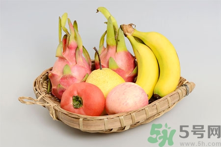 火龍果和梨能一起吃嗎？火龍果和梨能一起榨汁嗎？