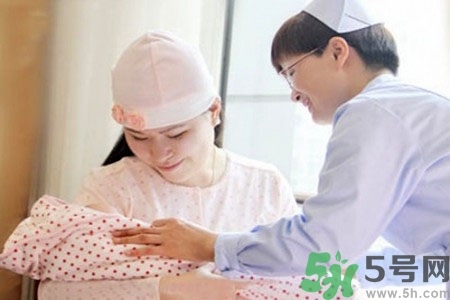 怎樣科學(xué)坐月子？坐月子是選擇傳統(tǒng)式還是科學(xué)式？