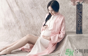 懷孕一個(gè)月胃不舒服怎么辦？懷孕一個(gè)月胃不舒服吃什么？