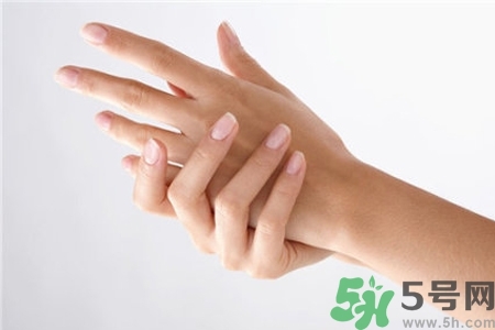手干裂可以用蘆薈膠嗎？手干裂怎么辦？