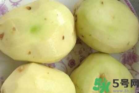 土豆發(fā)綠還能吃嗎？土豆發(fā)綠皮削皮后能吃嗎？