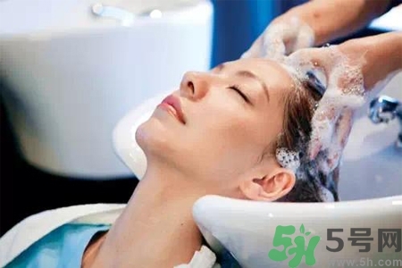 孕婦秋季洗頭多久一次？孕期洗頭一周幾次最好？