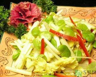 韭黃可以和螃蟹一起吃嗎？韭菜可以和螃蟹一起吃嗎？