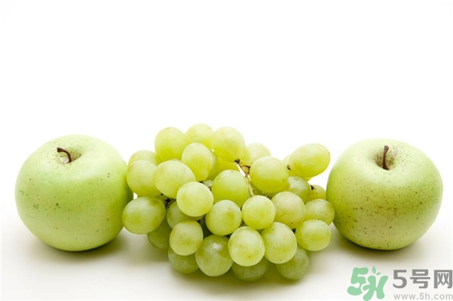 葡萄和蘋果可以一起吃嗎？葡萄和蘋果可以一起榨汁嗎？
