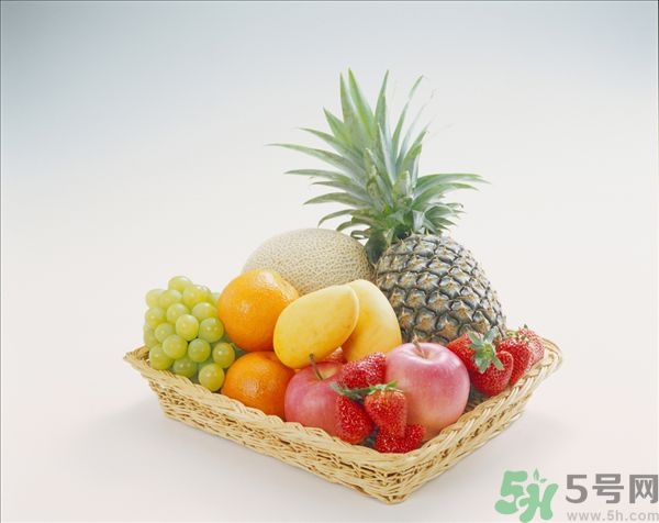 葡萄和蘋果可以一起吃嗎？葡萄和蘋果可以一起榨汁嗎？