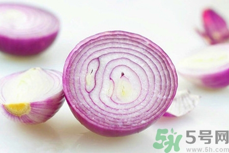 吃洋蔥的好處和壞處是什么？吃洋蔥可以降血糖嗎？