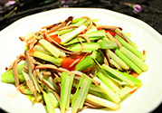 韭黃是蒜黃嗎？韭黃和蒜黃的區(qū)別？