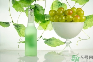 葡萄和蘋果可以一起吃嗎？葡萄和蘋果可以一起榨汁嗎？