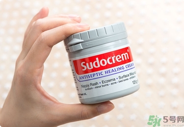 Sudocrem屁屁霜怎么用？sudocrem屁屁霜初生寶寶能用嗎？