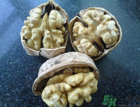 新鮮核桃能冷凍嗎？新鮮核桃能放冰箱嗎？