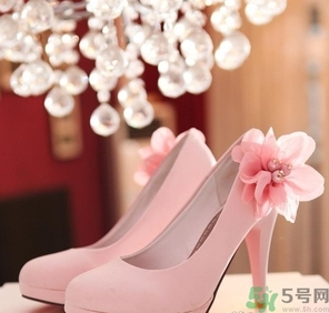 結(jié)婚可以穿粉色嗎？結(jié)婚可以穿粉色婚紗嗎？