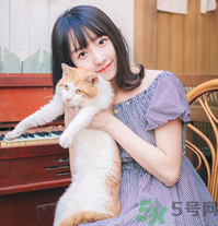 皮膚不白的人染什么顏色的頭發(fā)？頭發(fā)顏色怎么選擇？
