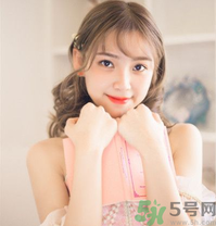 皮膚不白的人染什么顏色的頭發(fā)？頭發(fā)顏色怎么選擇？