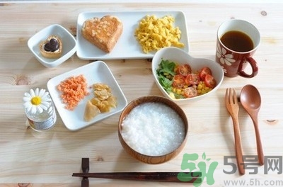 早餐怎么吃才健康？上班族早餐吃什么好？